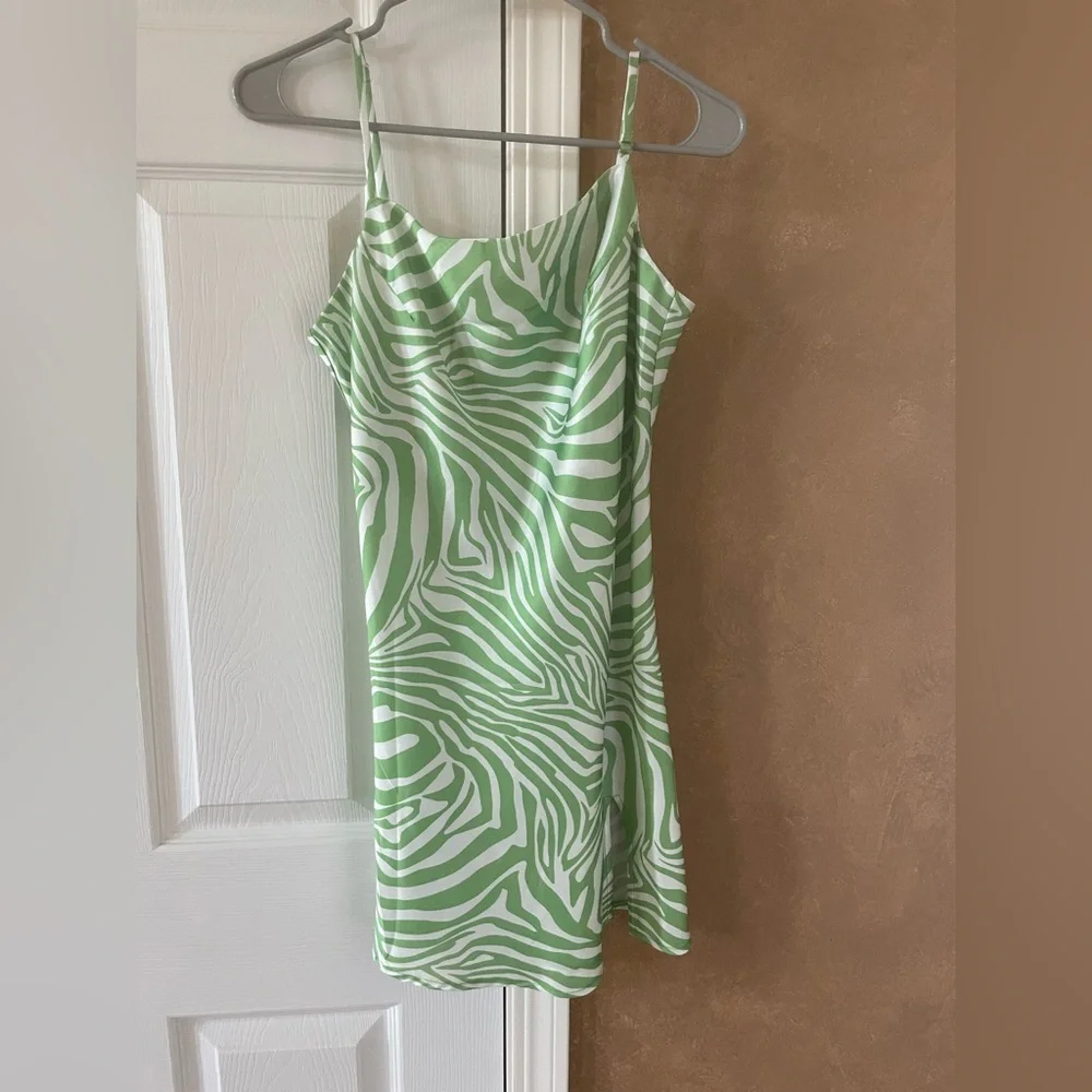 Princess Polly satin zebra dress- size US6. - Picture 3 of 3